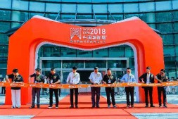 2018年中国美陈展亮相上海，玻璃钢美陈迎来创新蜕变之路