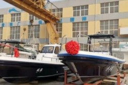 獐子岛船厂交付三艘W420型玻璃钢生产作业艇