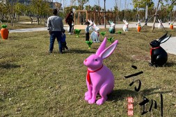儿童公园玻璃钢兔子动物雕塑定制